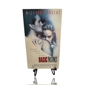 Basic Instinct VHS 1992 Sealed Michael Douglas Sharon Stone Erotic Thriller
